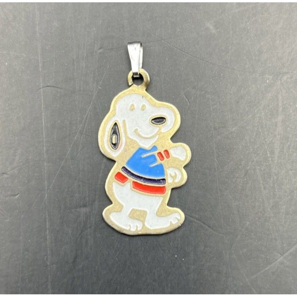Snoopy Pendant Peanuts Small Collectible Vintage